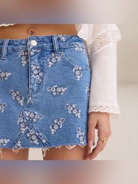 Altar’d State Harlow Denim Mini Skirt Sz M Embroidered Floral Jean Skirt